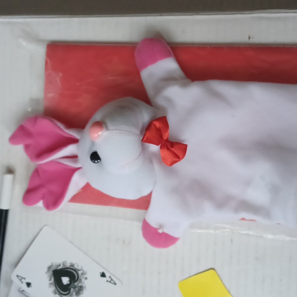 4/$60 Magic Kit With Instrustion Booklet - Picture 5 of 9